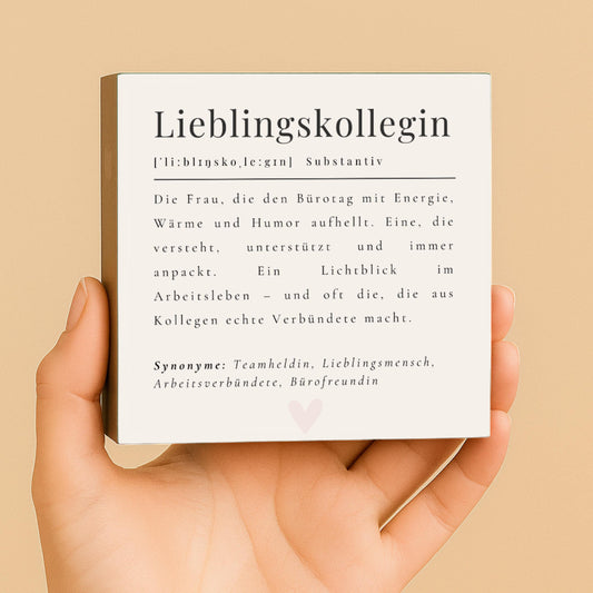 Lieblingskollegin Definition Holzbild – 10x10 cm Mini Art Print – Typografie Geschenk für Kolleginnen – Büro Deko zum Hinstellen & Aufhängen