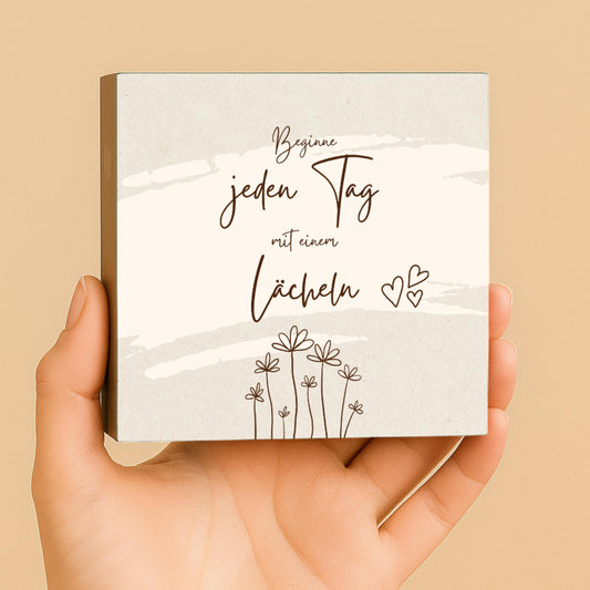 Beginne jeden Tag mit einem Lächeln – 10x10 cm Mini Art Print – Motivationsbild zum Hinstellen & Aufhängen