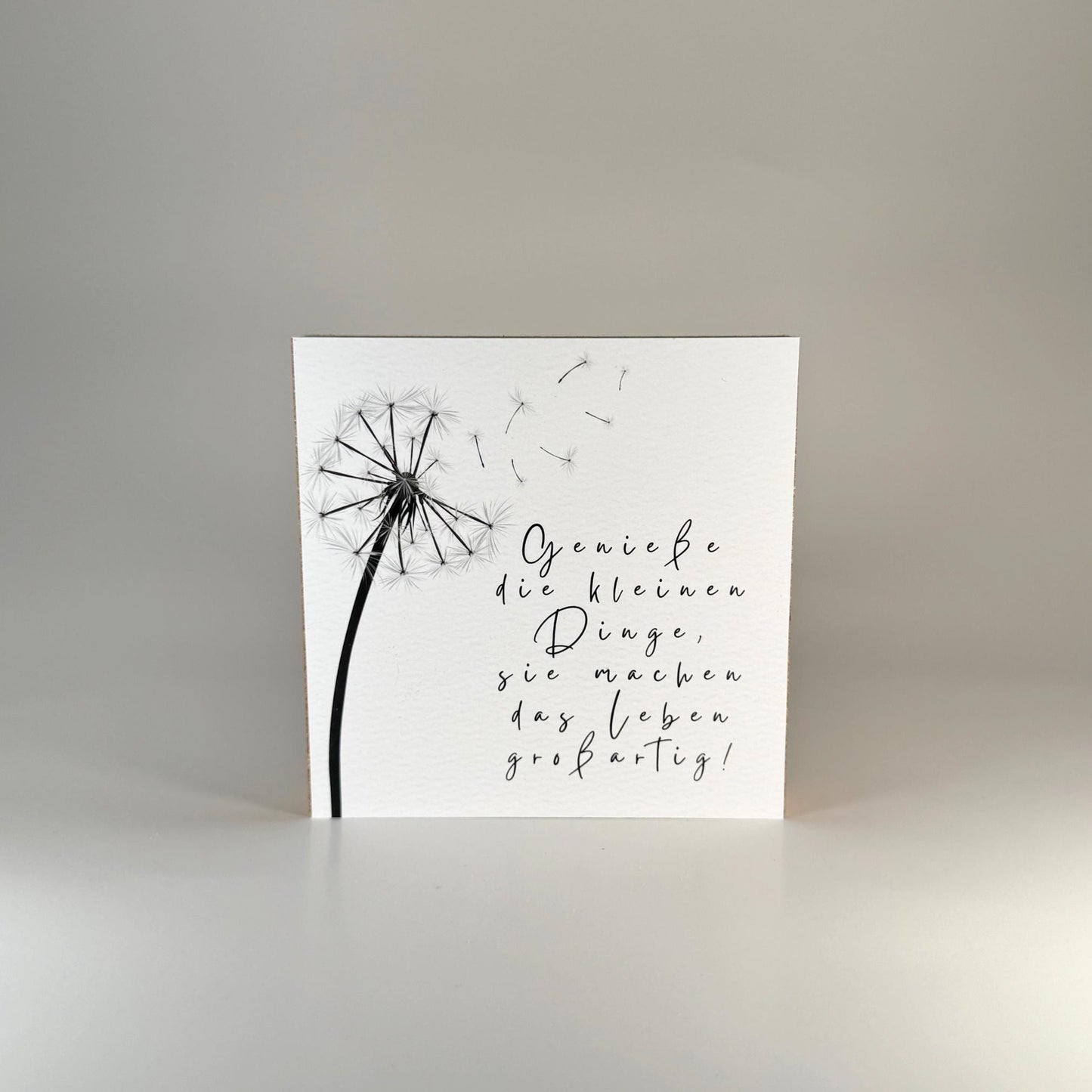 Genieße die kleinen Dinge – 10x10 cm Mini Art Print – Typografie Wanddeko zum Hinstellen & Aufhängen