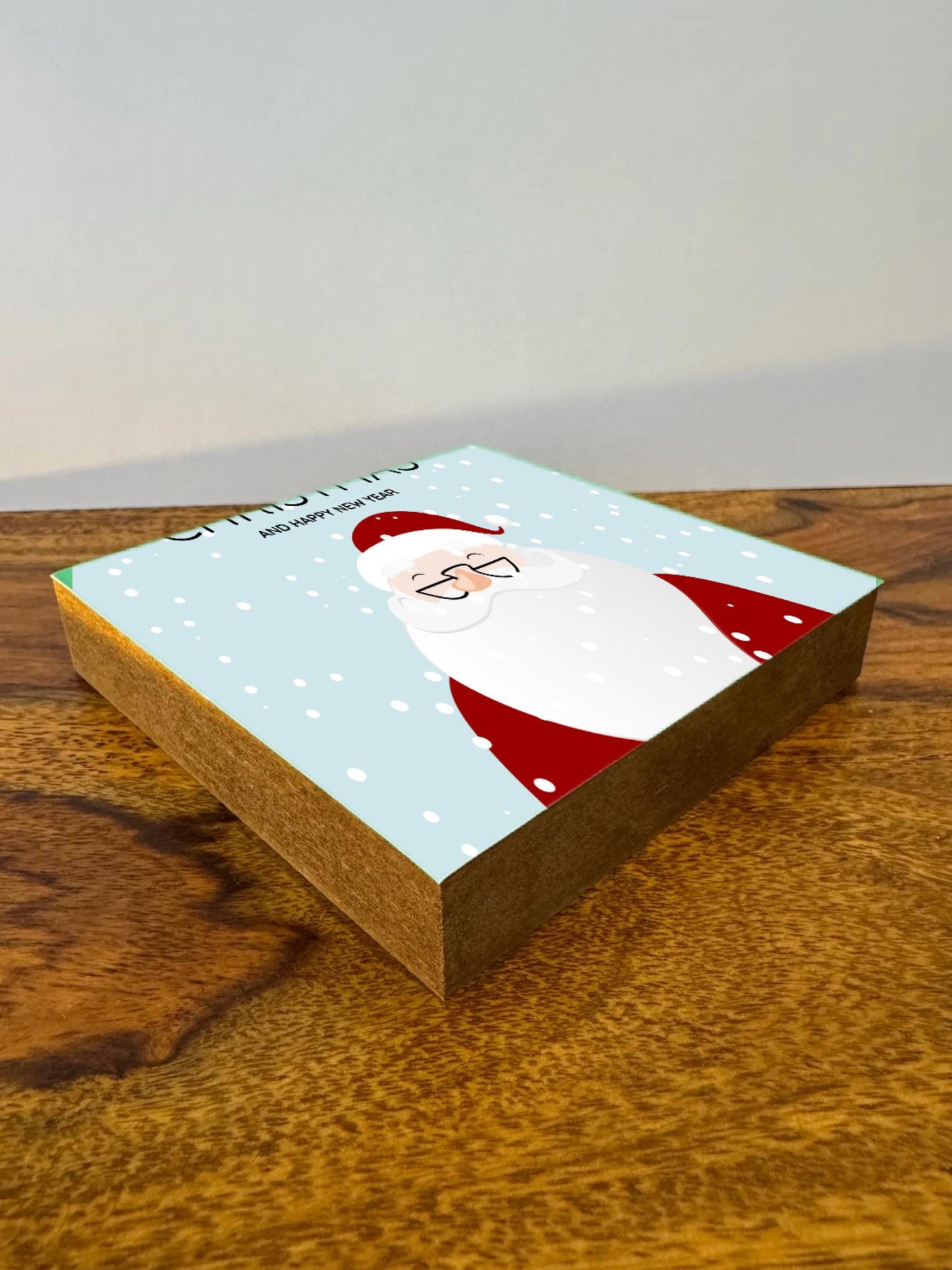 Merry Christmas Holzbild  – 10x10 cm Mini Art Print – Weihnachtsmann im Schnee Illustration – Weihnachtsdeko zum Hinstellen & Aufhängen