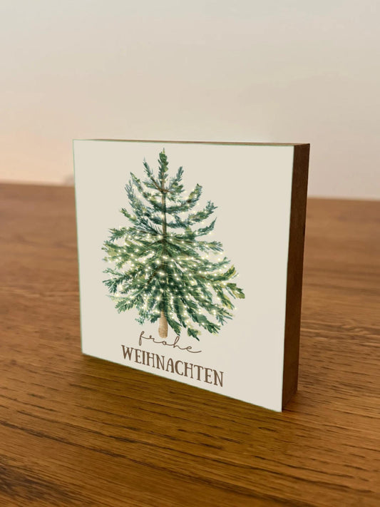 Frohe Weihnachten Holzbild  – 10x10 cm Mini Art Print – Weihnachtsbaum mit Lichterkette – Weihnachtsdeko zum Hinstellen & Aufhängen