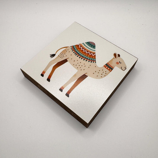Kamel-Bild fürs Kinderzimmer aus Holz | Süße Babyzimmer-Deko | Geschenk zur Geburt | Mini Art Print 10 × 10 cm